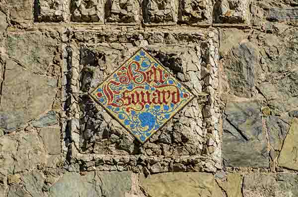 15 - Barcelona - Gaudí - Casa Bellesguard - mosaico con el nombre